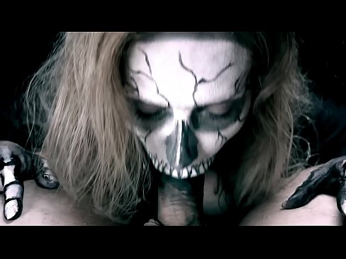 ❤️ Demoniczna dziewczyna ssąca kutasa swoimi czarnymi ustami i połykająca spermę. Porn video at porn pl.mrvideospornogratis.ru ﹏